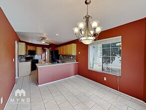 2556 W Saguaro Bluffs Dr in Tucson, AZ - Building Photo - Building Photo