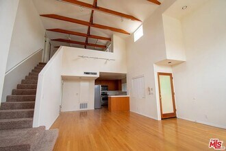 710 Ocean Park Blvd in Santa Monica, CA - Building Photo - Building Photo