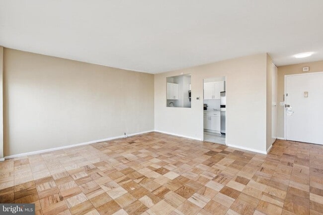 200 Locust St in Philadelphia, PA - Building Photo - Building Photo