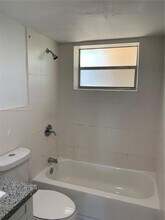 1370 NE 119th St in Miami, FL - Building Photo - Building Photo