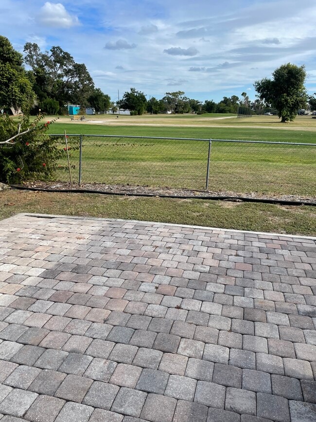 171 Golf Club Ln in Venice, FL - Building Photo - Building Photo
