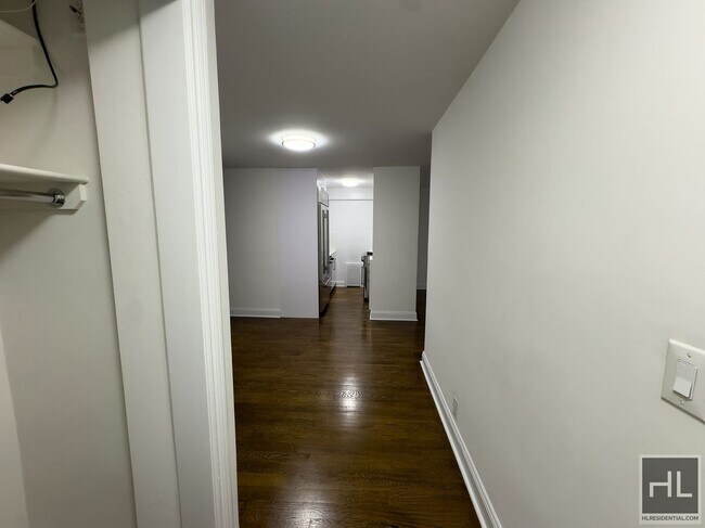 EAST 56 STREET in New York, NY - Building Photo - Building Photo