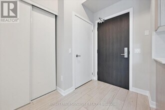 55 Duke St W in Kitchener, ON - Building Photo - Building Photo