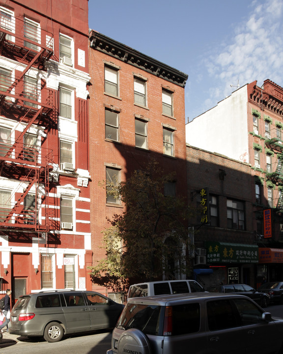 51 Market St in New York, NY - Building Photo