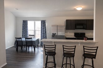 1308 Isabella Dr in Edmond, OK - Building Photo - Building Photo