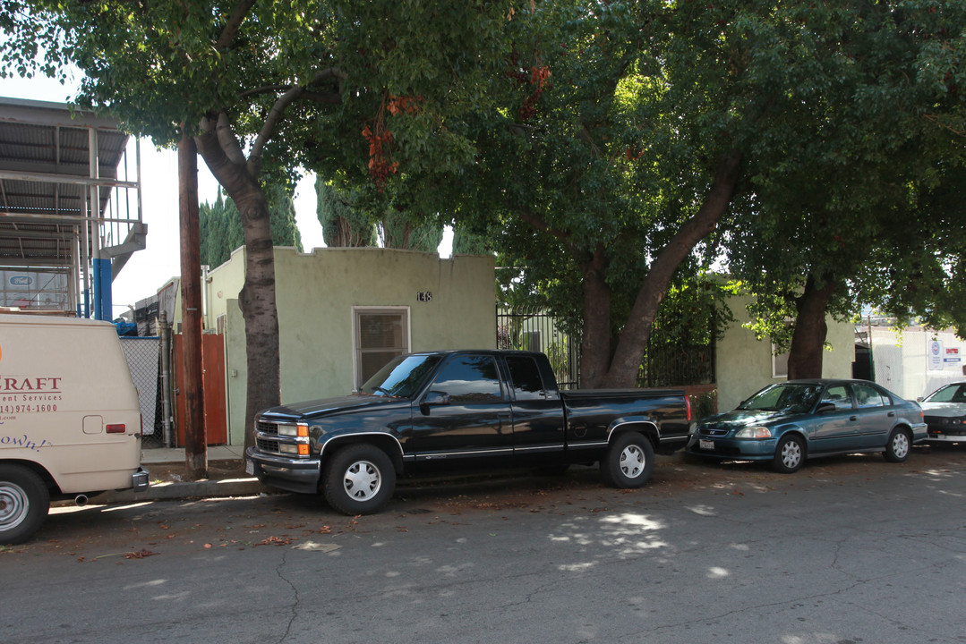 148 E Santa Anita Ave in Burbank, CA - Building Photo