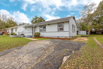 223 Fair Ave in Ozark, AL - Building Photo - Building Photo