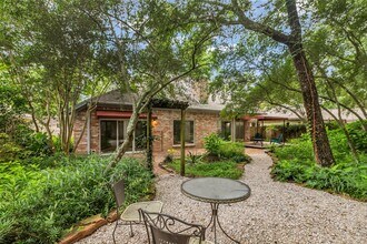 9 Diamond Oak Ct in Spring, TX - Building Photo - Building Photo