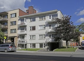 3540 Édouard-Montpetit in Montréal, QC - Building Photo