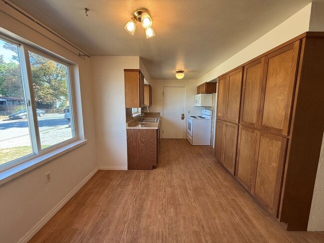 216 6th St NE in East Wenatchee, WA - Building Photo - Building Photo