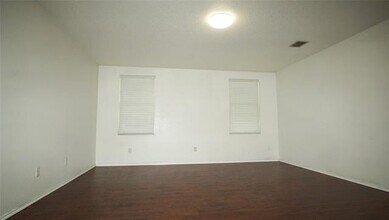4001 Country Ln in Fort Worth, TX - Building Photo - Building Photo
