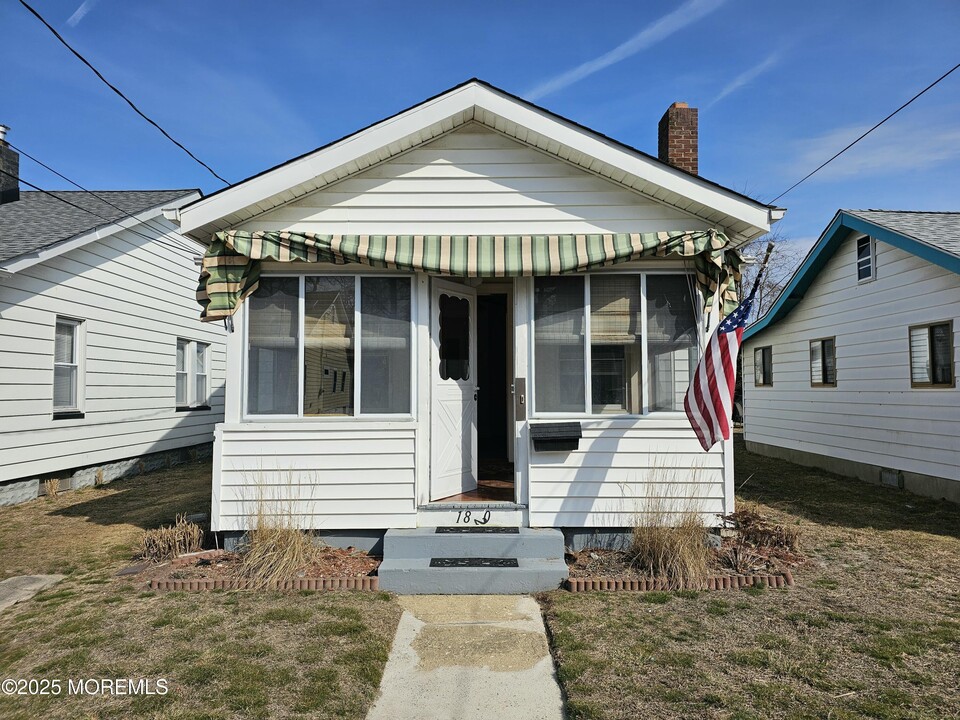 1820 Pine Terrace in Belmar, NJ - Building Photo