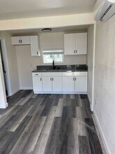 612 Civic Center Dr in Oceanside, CA - Building Photo - Building Photo