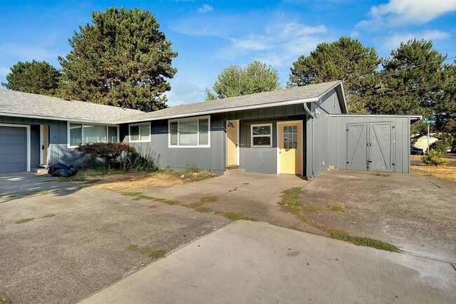 property at 1365 SE Cedar St