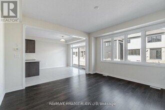 70 Ever Sweet Wy in Thorold, ON - Building Photo - Building Photo