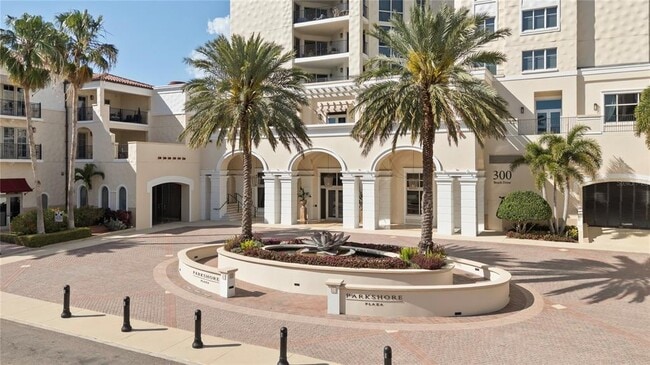 300 Beach Dr NE in St. Petersburg, FL - Building Photo - Building Photo