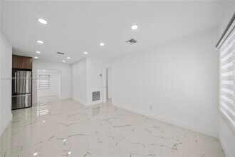 3627 SW 3rd St in Miami, FL - Building Photo - Building Photo