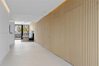 1661 Daytonia Rd in Miami Beach, FL - Building Photo - Building Photo