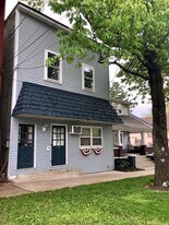 21-21 W Main St in Jeromesville, OH - Building Photo