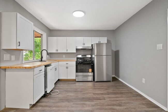 property at 7702 Cannon St