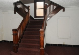 Riverview Apartments in Lakewood, OH - Building Photo - Lobby