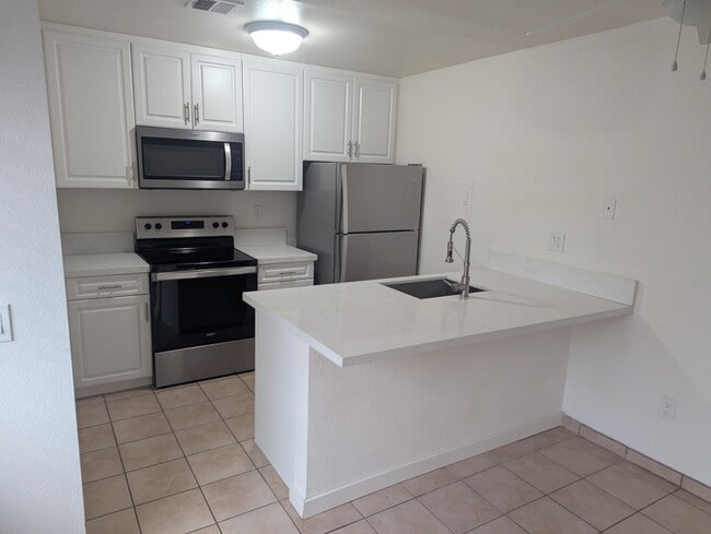72502 Edgehill Dr, Unit Unit #1
