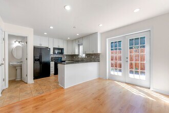 904 Summer Pl NW in Norcross, GA - Building Photo - Building Photo