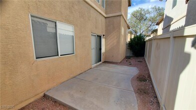 962 Grand Cerritos Ave in Las Vegas, NV - Building Photo - Building Photo