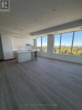 8188 Yonge St in Vaughan, ON - Building Photo - Building Photo