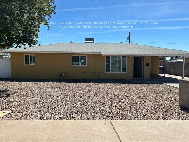 property at 1465 E Jarvis Ave