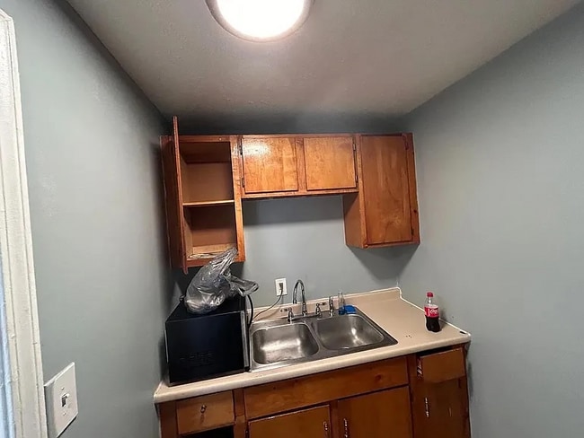 6666 Sylvania Rd, Unit 1 in Louisville, KY - Building Photo - Building Photo