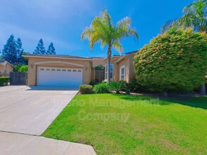 2843 E Quincy Ave in Fresno, CA - Building Photo - Building Photo