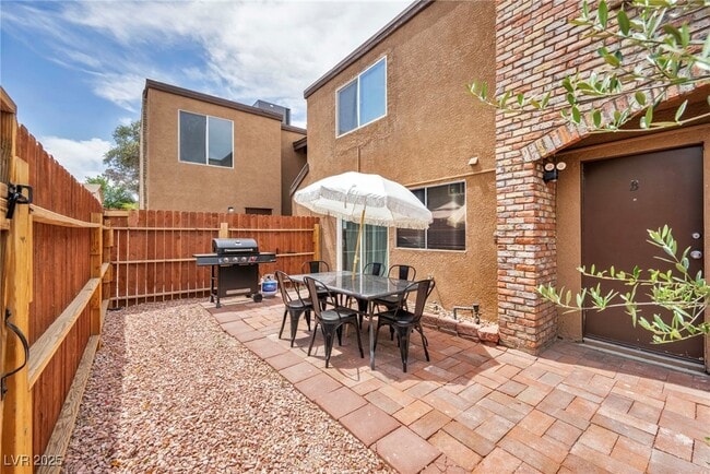 property at 1453 Santa Anita Dr