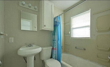 4106 S Shields Blvd in Oklahoma City, OK - Building Photo - Building Photo