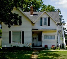 601 3rd Ave SE, Unit 2