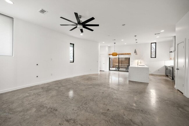 4711 Gonzales St in Austin, TX - Building Photo - Building Photo