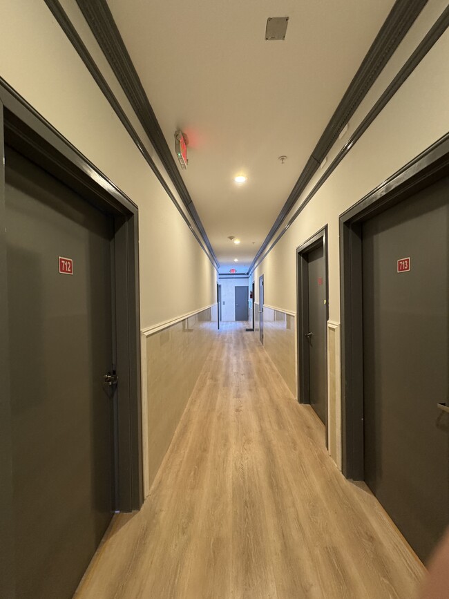 905 Arch St, Unit 301 in Philadelphia, PA - Building Photo - Building Photo