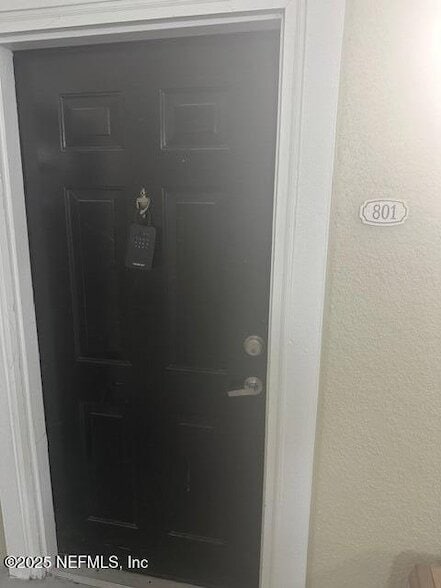 8290 Gate Pkwy W, Unit 801 in Jacksonville, FL - Foto de edificio - Building Photo
