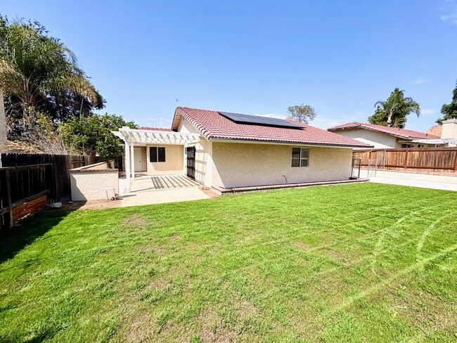 9263 Owari Ln in Riverside, CA - Building Photo - Building Photo