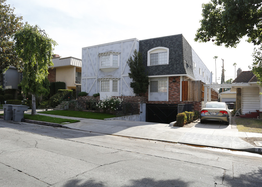 Dryden Apartments in Glendale, CA - Building Photo