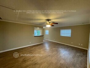 1410 Stonehaven Way in Tarpon Springs, FL - Foto de edificio - Building Photo