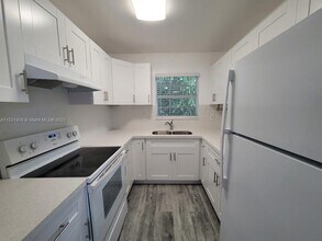 2267 SW 15th St in Miami, FL - Building Photo - Building Photo