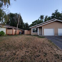 232-234 30th Pl SE in Albany, OR - Building Photo