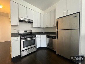 957 2nd Ave in New York, NY - Building Photo - Building Photo