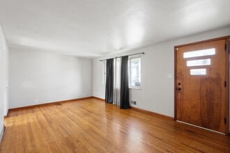 1121 Church Ave in Mckees Rocks, PA - Building Photo - Building Photo