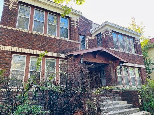 2513 Emerson Ave S in Minneapolis, MN - Building Photo