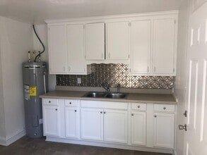 10 Circle Dr in Martinsville, VA - Building Photo - Building Photo