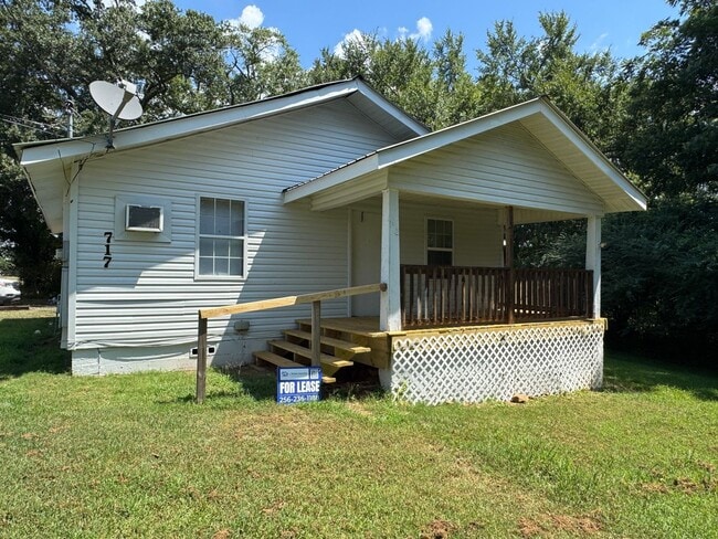 property at 717 Washington St NW