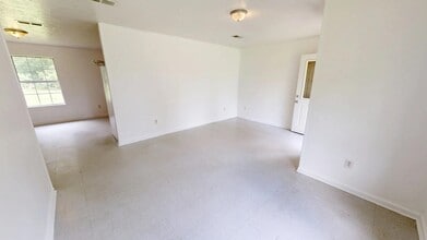 1112 Pinder Ln in Dequincy, LA - Building Photo - Building Photo