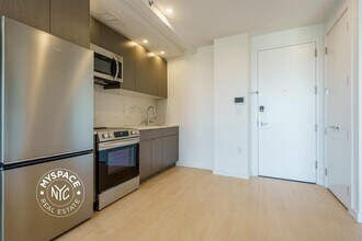 1499 Bedford Ave, Unit 9G in Brooklyn, NY - Foto de edificio - Building Photo